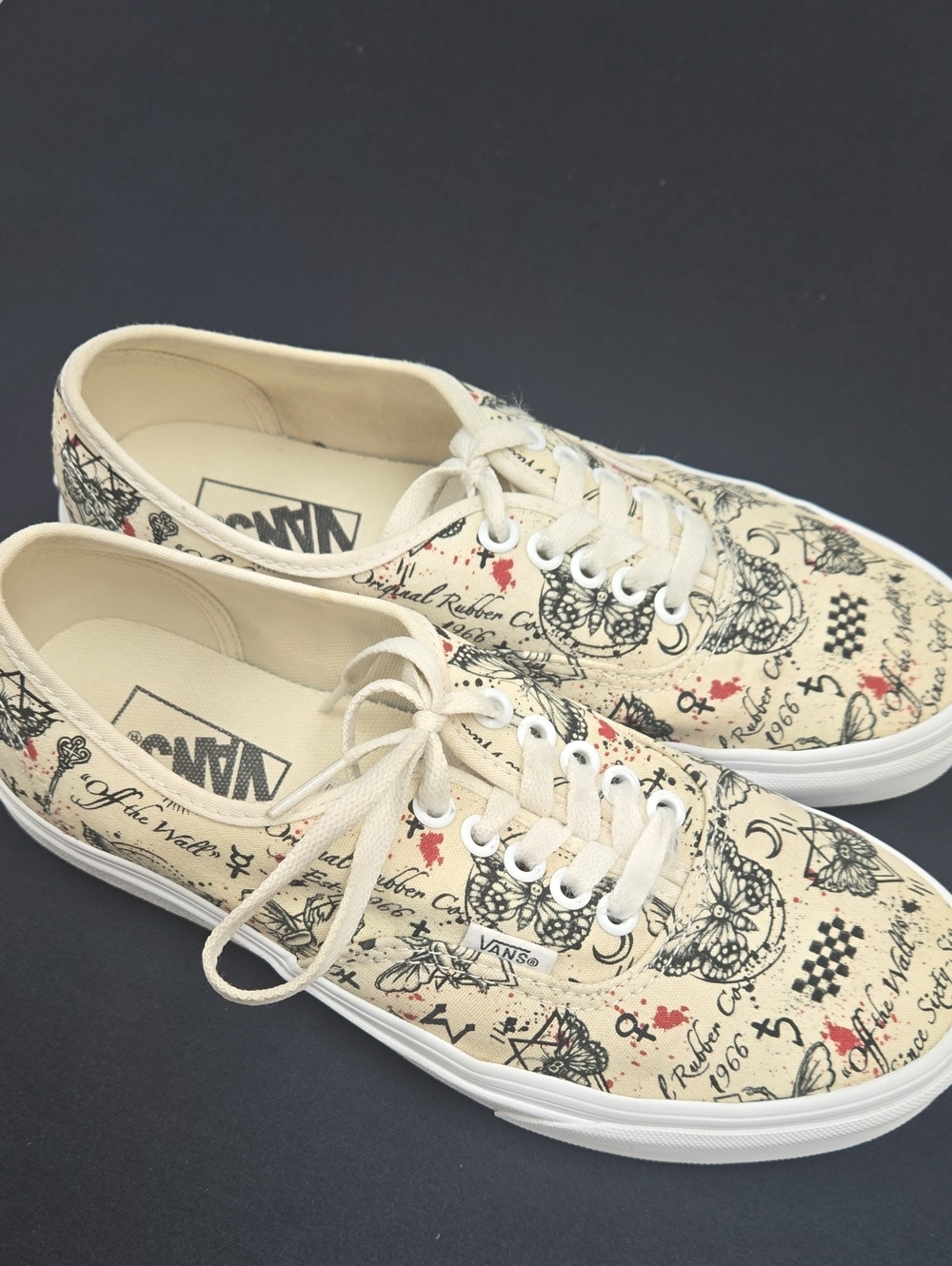 Vans Cream Graphic Lace-Up Low-Top Sneakers